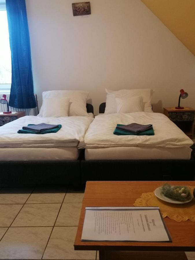 Hotel Centrum Étterem és Panzió à Őriszentpéter Extérieur photo